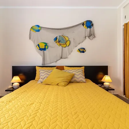 Breeze Located In The Heart Of * Carvoeiro (Lagoa)
