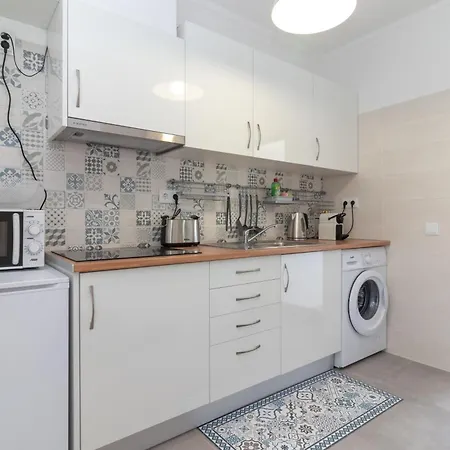 Breeze Located In The Heart Of Apartmán *