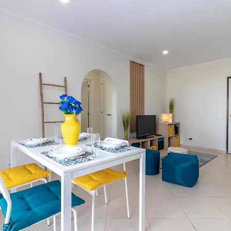 Apartment Breeze Located In The Heart Of *